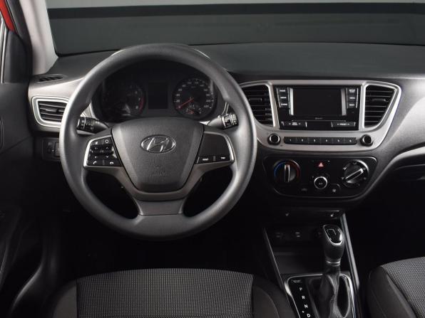 Hyundai Solaris II Рестайлинг с пробегом 2021 года, цена 1 534 995 рублей, 38065 км, седан, Автокод Объявления