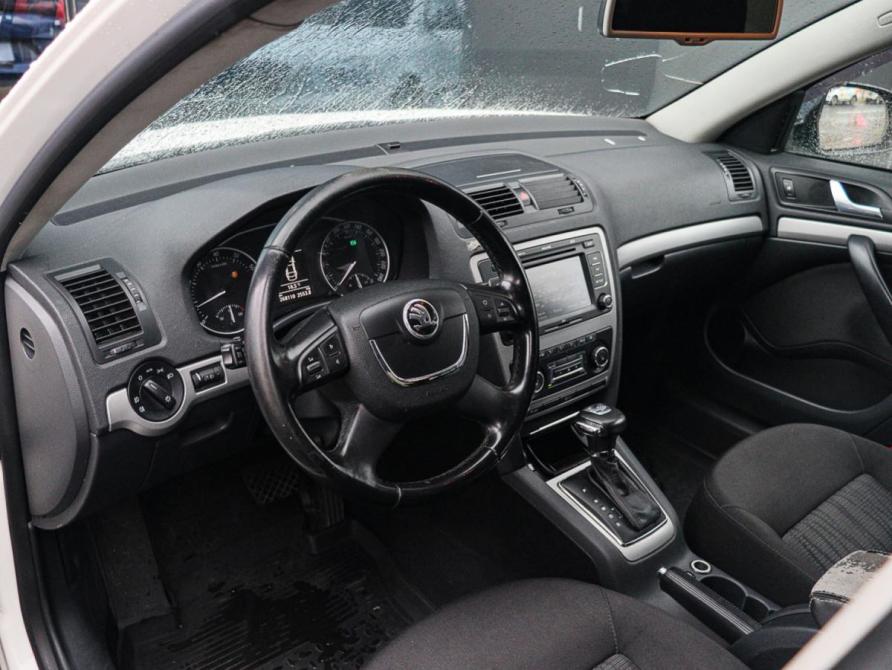 Skoda Octavia II (A5) Рестайлинг Москва  - изображение 11