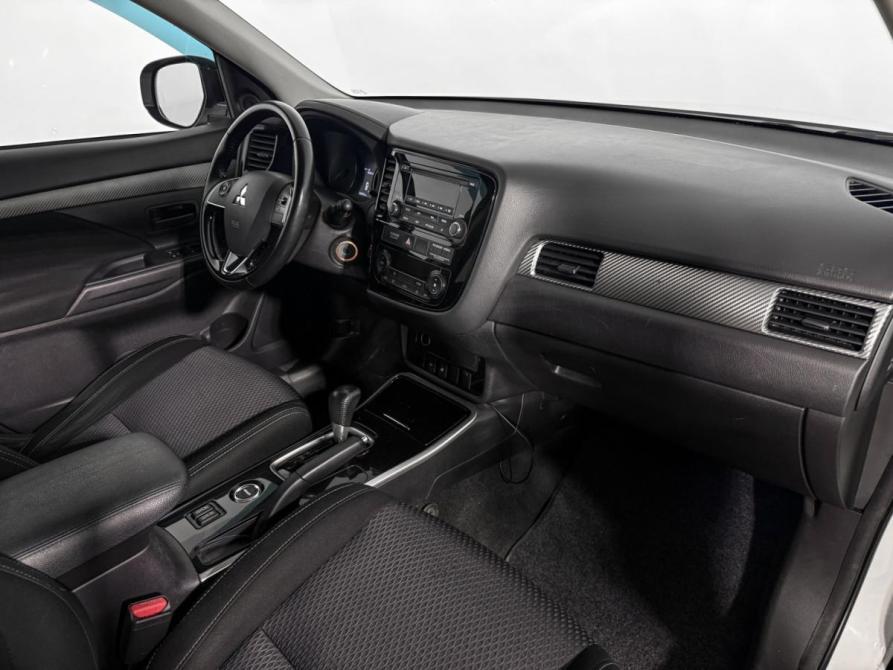 Mitsubishi Outlander III Рестайлинг 2 Санкт-Петербург  - изображение 13