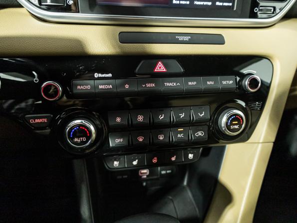 Kia Sportage IV Рестайлинг с пробегом 2020 года, цена 2 799 000 рублей, 63000 км, внедорожник, Автокод Объявления