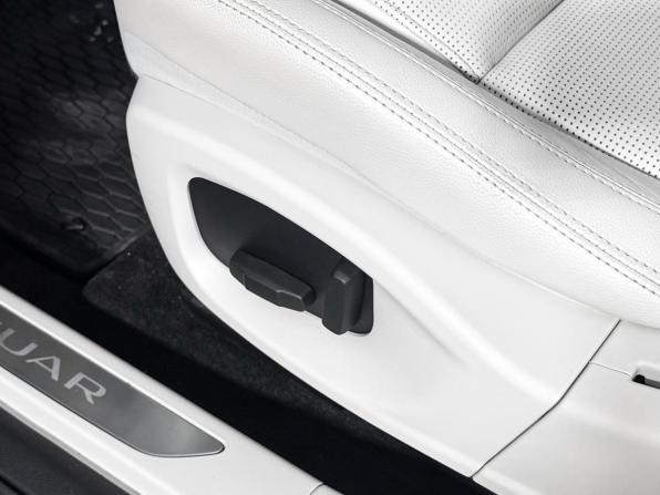 Jaguar I-Pace I с пробегом 2019 года, цена 2 700 000 рублей, 147400 км, внедорожник, Автокод Объявления