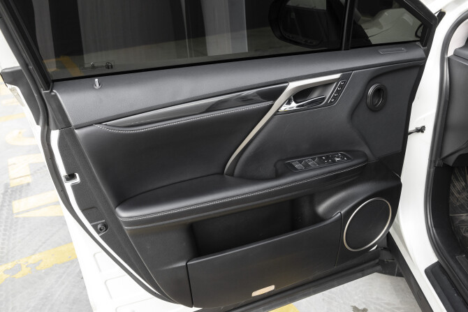 Lexus RX IV Рестайлинг с пробегом 2019 года, цена 4 549 000 рублей, 98000 км, внедорожник, Автокод Объявления