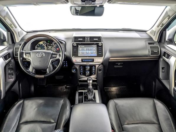Toyota Land Cruiser Prado 150 Series Рестайлинг 2 с пробегом 2019 года, цена 5 705 000 рублей, 85026 км, внедорожник, Автокод Объявления