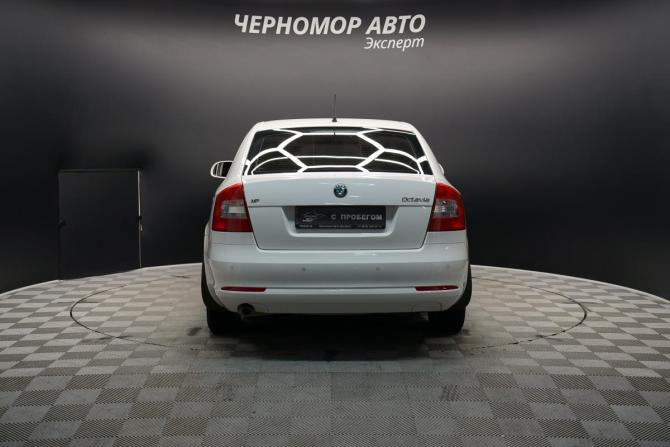 Skoda Octavia II (A5) Рестайлинг с пробегом 2011 года, цена 1 070 000 рублей, 150000 км, лифтбек, Автокод Объявления