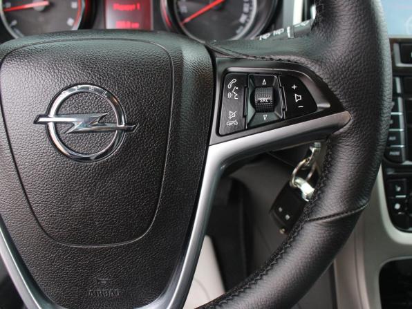 Opel Astra J с пробегом 2010 года, цена 500 300 рублей, 300143 км, хэтчбек, Автокод Объявления