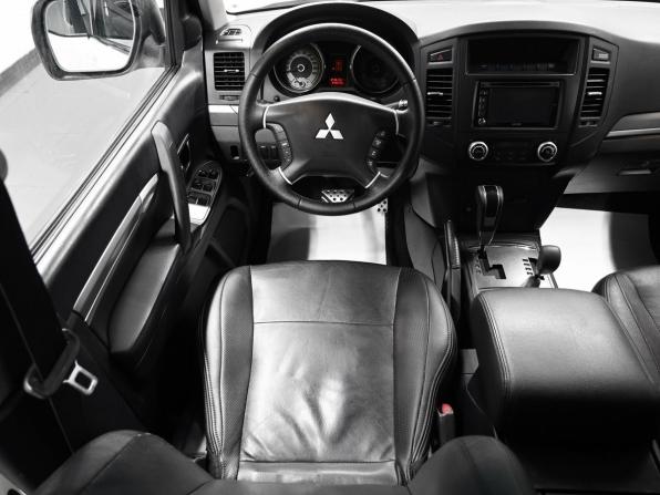 Mitsubishi Pajero IV Рестайлинг 1 с пробегом 2012 года, цена 1 895 000 рублей, 240272 км, внедорожник, Автокод Объявления