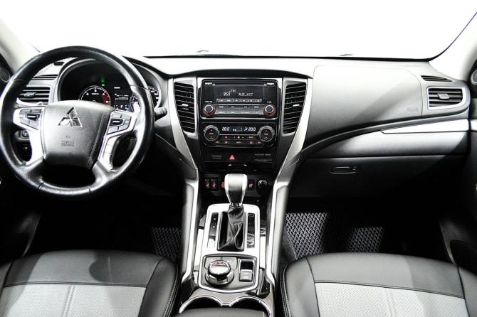 Mitsubishi Pajero Sport III с пробегом 2018 года, цена 3 099 000 рублей, 89000 км, внедорожник, Автокод Объявления