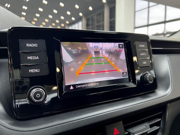 Skoda Rapid II с пробегом 2021 года, цена 1 650 000 рублей, 53028 км, лифтбек, Автокод Объявления