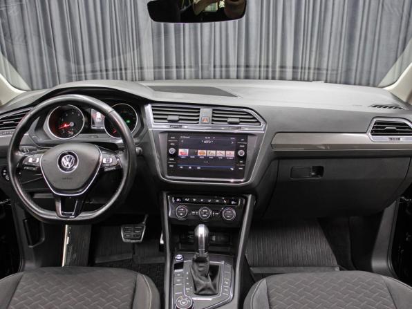 Volkswagen Tiguan II с пробегом 2018 года, цена 2 598 000 рублей, 145553 км, внедорожник, Автокод Объявления