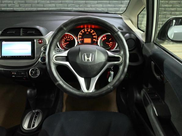 Honda Fit II с пробегом 2012 года, цена 675 000 рублей, 236 км, хэтчбек, Автокод Объявления