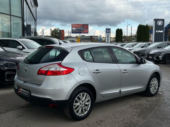 Renault Megane III Рестайлинг с пробегом 2013 года, цена 670 000 рублей, 204436 км, хэтчбек, Автокод Объявления