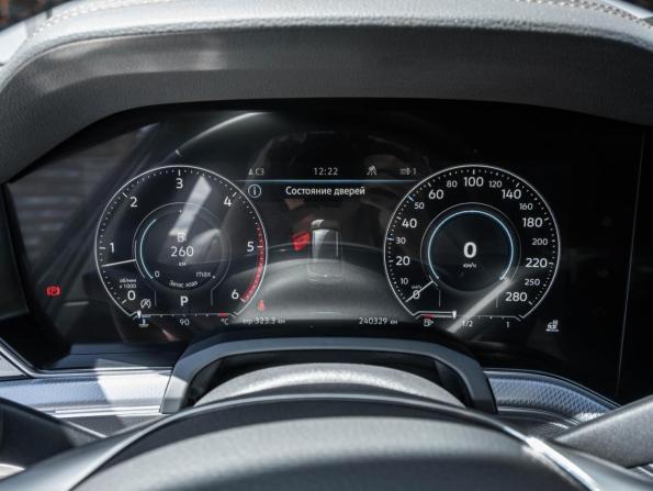 Volkswagen Touareg III с пробегом 2019 года, цена 4 165 000 рублей, 240329 км, внедорожник, Автокод Объявления