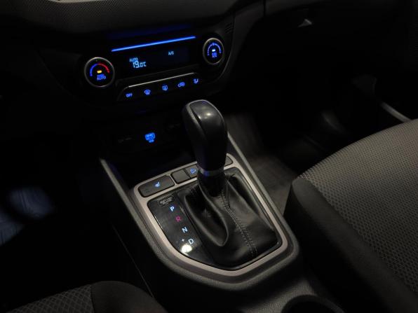 Hyundai Creta I Рестайлинг с пробегом 2021 года, цена 1 649 000 рублей, 167000 км, внедорожник, Автокод Объявления