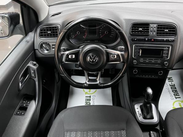 Volkswagen Polo V Рестайлинг с пробегом 2017 года, цена 1 345 000 рублей, 139125 км, седан, Автокод Объявления