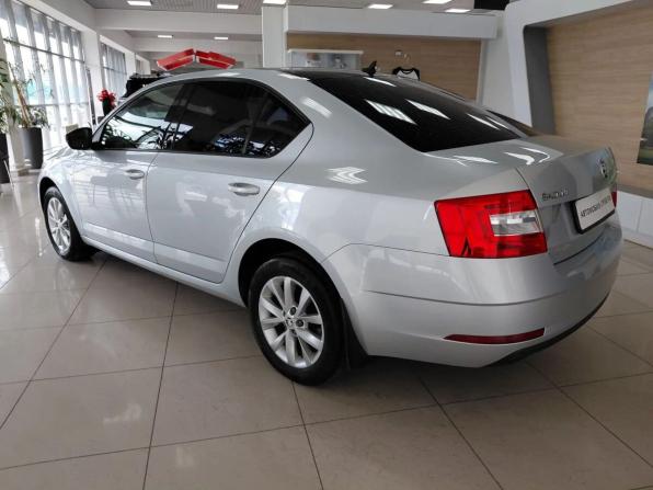 Skoda Octavia III (A7) Рестайлинг с пробегом 2018 года, цена 1 449 000 рублей, 327763 км, лифтбек, Автокод Объявления