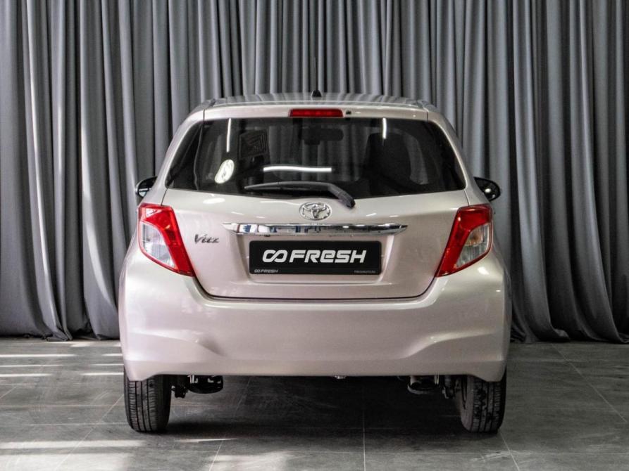 Toyota Vitz III (XP130) Тюмень  - изображение 4