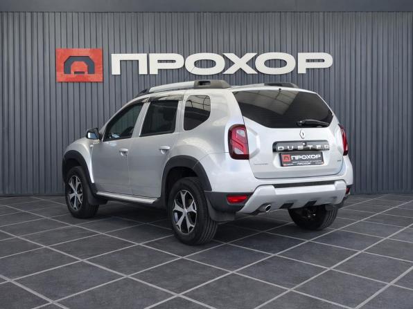 Renault Duster I Рестайлинг с пробегом 2018 года, цена 1 277 000 рублей, 202093 км, внедорожник, Автокод Объявления