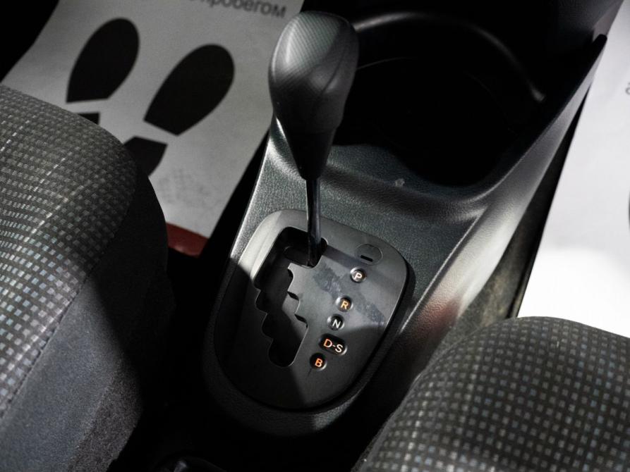 Toyota Vitz III (XP130) Рестайлинг 2 Иркутск  - изображение 16
