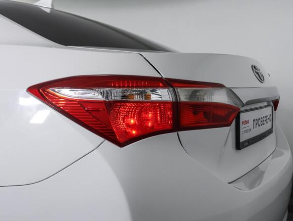Toyota Corolla XI (E160 E170 E180) Рестайлинг 1 с пробегом 2017 года, цена 1 250 000 рублей, 196800 км, седан, Автокод Объявления