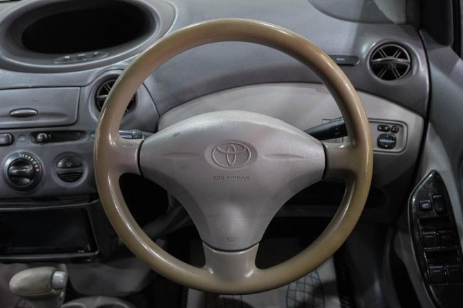 Toyota Platz с пробегом 2000 года, цена 379 000 рублей, 300000 км, седан, Автокод Объявления