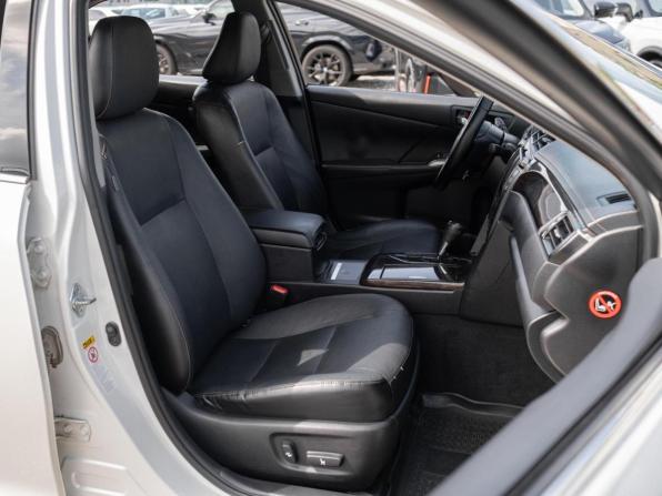 Toyota Camry VII (XV50) Рестайлинг с пробегом 2015 года, цена 1 949 000 рублей, 209887 км, седан, Автокод Объявления