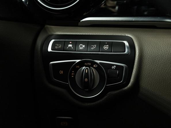 Mercedes-Benz V-Класс III (W447) Рестайлинг с пробегом 2022 года, цена 7 359 300 рублей, 71601 км, минивэн, Автокод Объявления