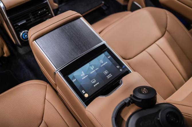 Новый Land Rover Range Rover V 2026 года, цена 28 750 000 рублей, внедорожник, Автокод Объявления