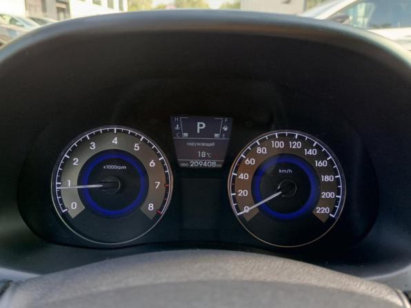 Hyundai Solaris I с пробегом 2012 года, цена 716 000 рублей, 209405 км, седан, Автокод Объявления