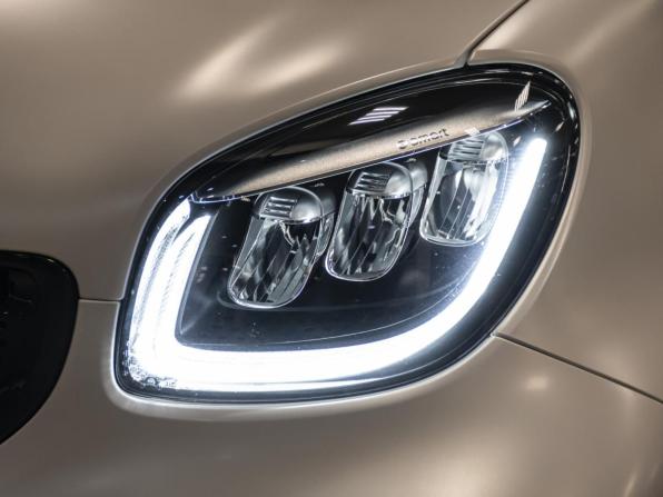 Smart Fortwo III с пробегом 2018 года, цена 2 350 000 рублей, 38563 км, хэтчбек, Автокод Объявления