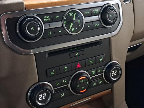 Land Rover Discovery IV с пробегом 2013 года, цена 1 967 000 рублей, 345200 км, внедорожник, Автокод Объявления