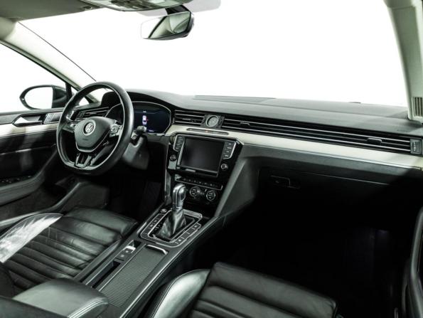 Volkswagen Passat B8 с пробегом 2017 года, цена 1 849 700 рублей, 181674 км, седан, Автокод Объявления