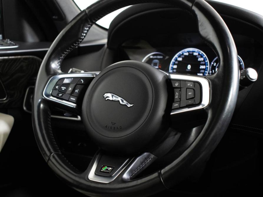 Jaguar F-Pace I Москва  - изображение 15