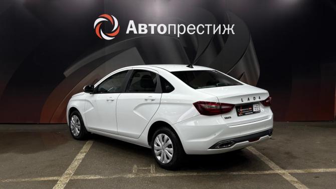 Lada (ВАЗ) Vesta I Рестайлинг (NG) с пробегом 2024 года, цена 1 470 000 рублей, 45500 км, седан, Автокод Объявления