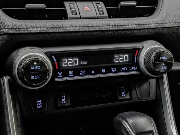 Toyota RAV4 V (XA50) с пробегом 2021 года, цена 3 230 000 рублей, 136228 км, внедорожник, Автокод Объявления