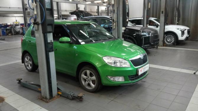 Skoda Fabia II Рестайлинг с пробегом 2014 года, цена 570 000 рублей, 141660 км, хэтчбек, Автокод Объявления