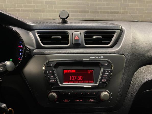 Kia Rio III с пробегом 2012 года, цена 880 000 рублей, 176936 км, седан, Автокод Объявления