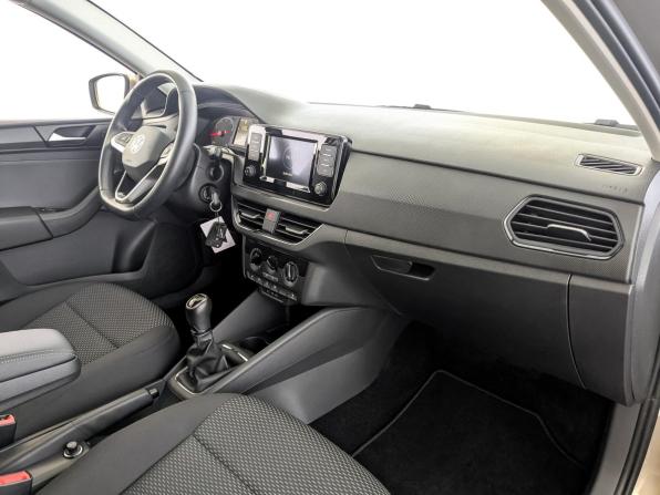 Volkswagen Polo VI с пробегом 2021 года, цена 1 650 000 рублей, 33690 км, лифтбек, Автокод Объявления