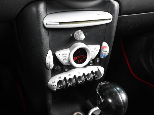 Mini Clubman I с пробегом 2009 года, цена 1 019 000 рублей, 204122 км, хэтчбек, Автокод Объявления