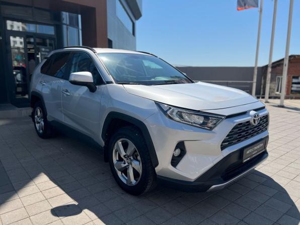 Toyota RAV4 V (XA50) с пробегом 2021 года, цена 2 890 000 рублей, 32000 км, внедорожник, Автокод Объявления