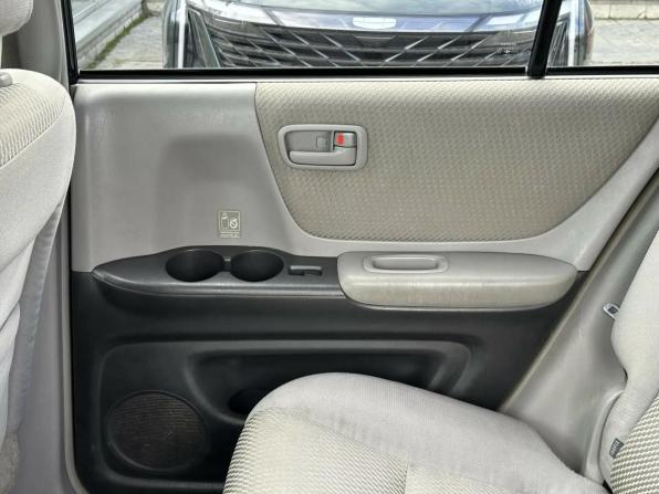 Toyota Highlander I (XU20) Рестайлинг с пробегом 2004 года, цена 799 000 рублей, 190000 км, внедорожник, Автокод Объявления