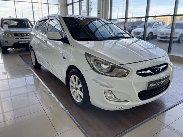 Hyundai Solaris I с пробегом 2013 года, цена 720 000 рублей, 139728 км, хэтчбек, Автокод Объявления