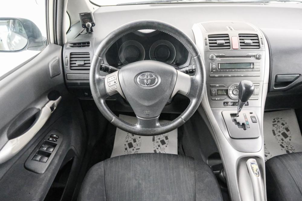 Toyota Auris I Красноярск  - изображение 15