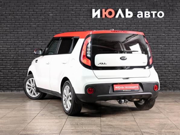 Kia Soul II Рестайлинг с пробегом 2018 года, цена 1 599 000 рублей, 118812 км, хэтчбек, Автокод Объявления