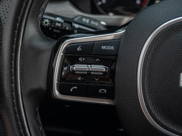 Kia Sorento IV с пробегом 2021 года, цена 4 100 000 рублей, 84099 км, внедорожник, Автокод Объявления