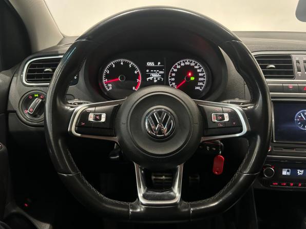 Volkswagen Polo V Рестайлинг с пробегом 2018 года, цена 949 000 рублей, 176659 км, седан, Автокод Объявления