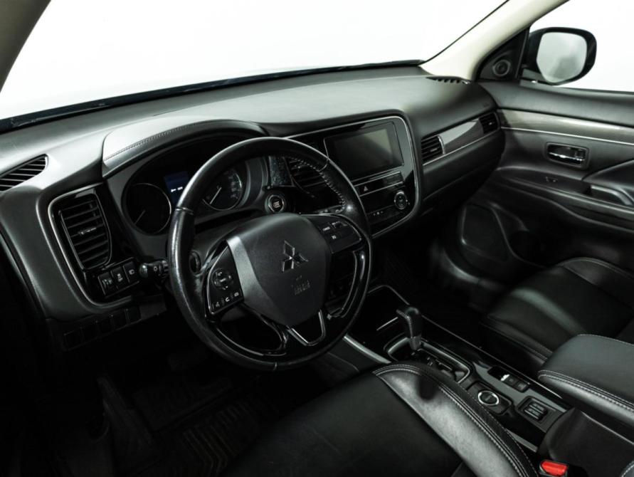 Mitsubishi Outlander III Рестайлинг 3 Санкт-Петербург  - изображение 12