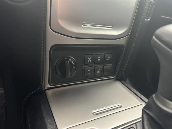 Toyota Land Cruiser Prado 150 Series Рестайлинг 3 с пробегом 2021 года, цена 4 830 000 рублей, 100784 км, внедорожник, Автокод Объявления