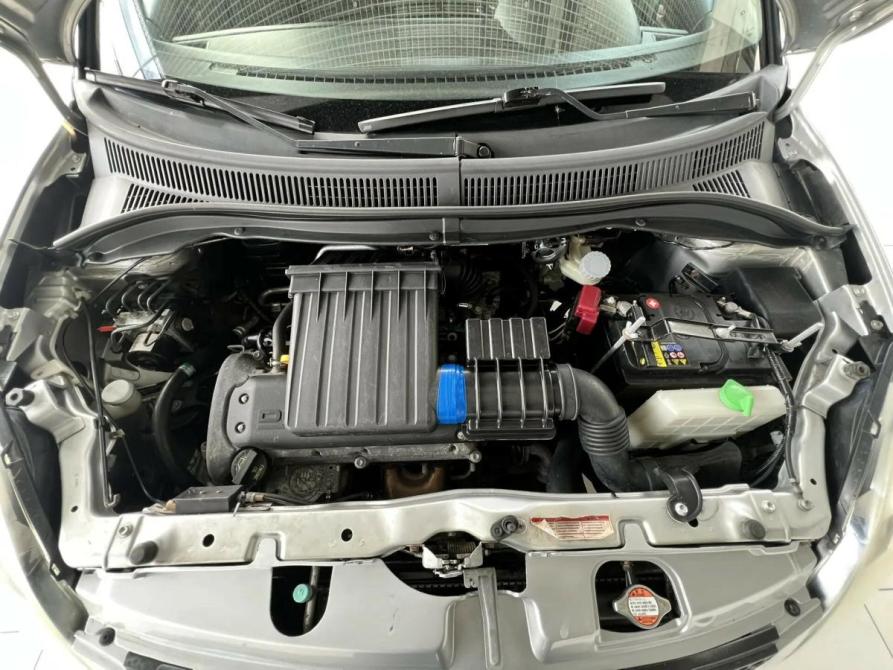 Suzuki Swift III Екатеринбург  - изображение 10