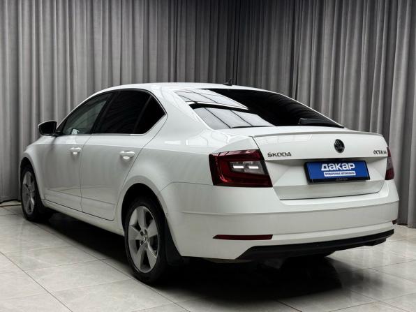 Skoda Octavia III (A7) Рестайлинг с пробегом 2019 года, цена 2 229 000 рублей, 105011 км, лифтбек, Автокод Объявления