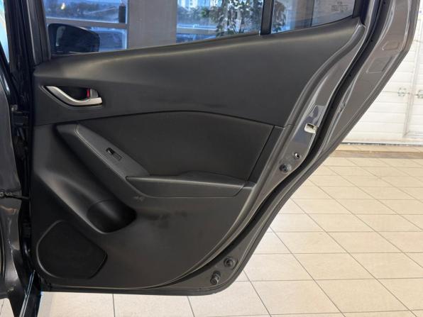 Mazda 3 II (BL) Рестайлинг с пробегом 2013 года, цена 1 150 000 рублей, 129765 км, хэтчбек, Автокод Объявления